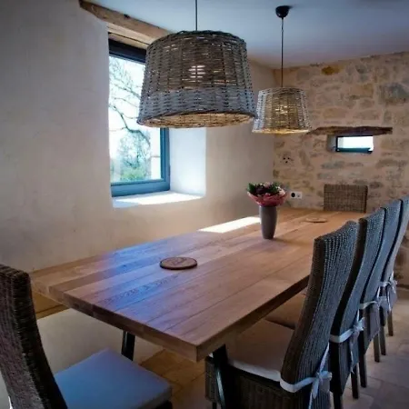 Prázdninový dům House La Maison De Campagne Alvignac